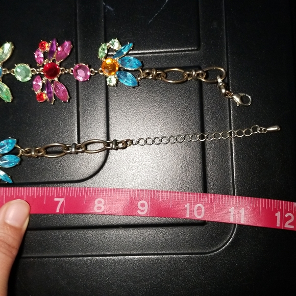 Tropical Flower Jewel Necklace - Picture 4 of 6